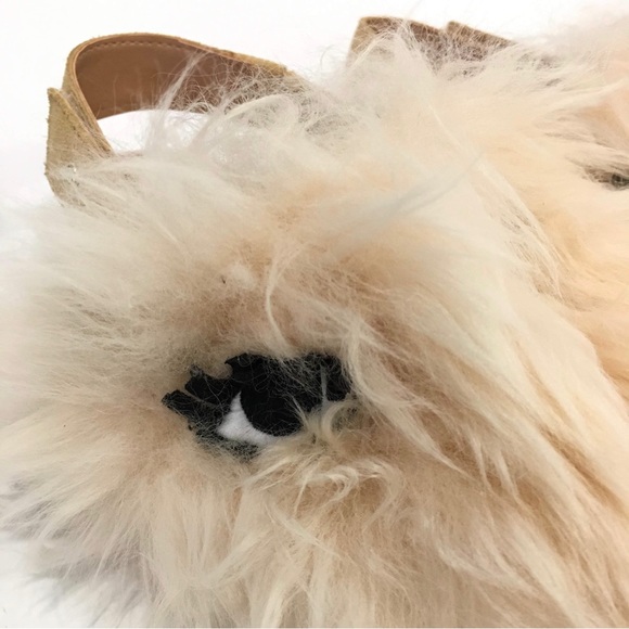 UGG PUNKI FURRY SANDALS -NATURAL FLUFFY SHEEPSKIN -BIG KIDS US 5 -NEW - Picture 2 of 9